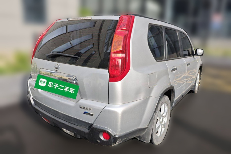 日产 奇骏 2010款 2.5L CVT豪华版 4WD车身外观6005