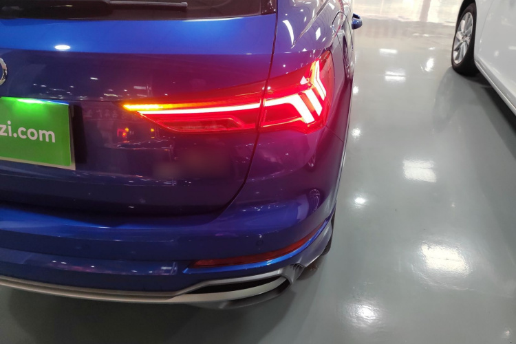 奥迪Q3 2019款 40 TFSI 时尚动感型车身外观6006