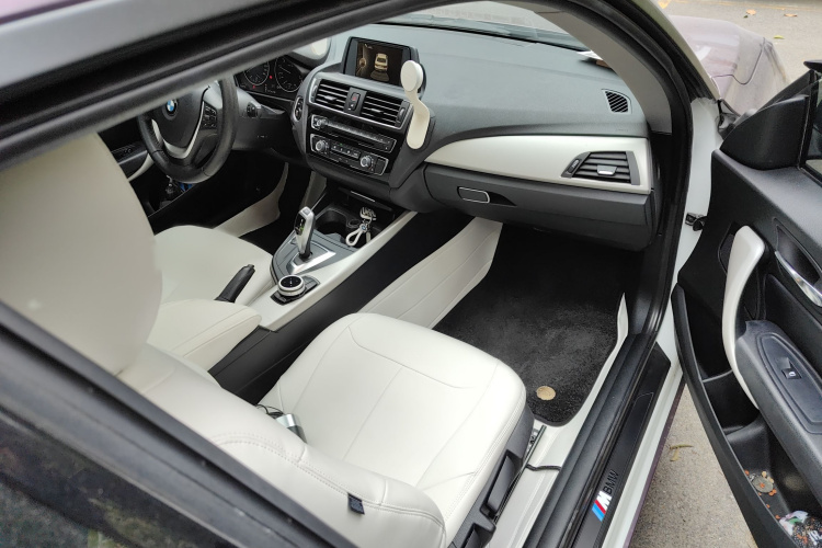 宝马2系(进口) 2015款 218i局部细节9005