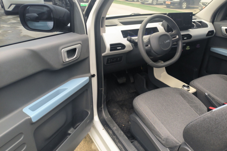 吉利银河 2023款 熊猫mini 200km 耐力熊中控内饰20