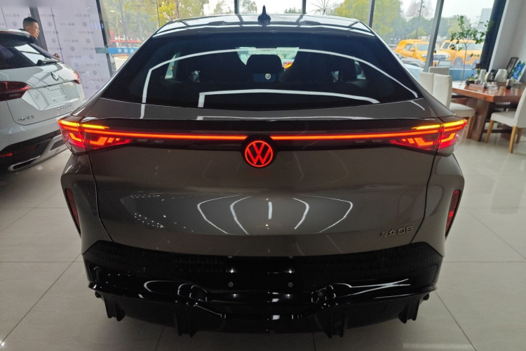 大众 ID.UNYX 与众 2025款 Pure车身外观6