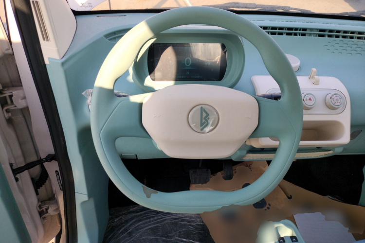 凌宝汽车 凌宝uni 2025款 微甜版 11.52kWh局部细节13