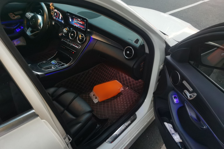 奔驰C级 2020款 改款 C 260 L 运动版局部细节9005