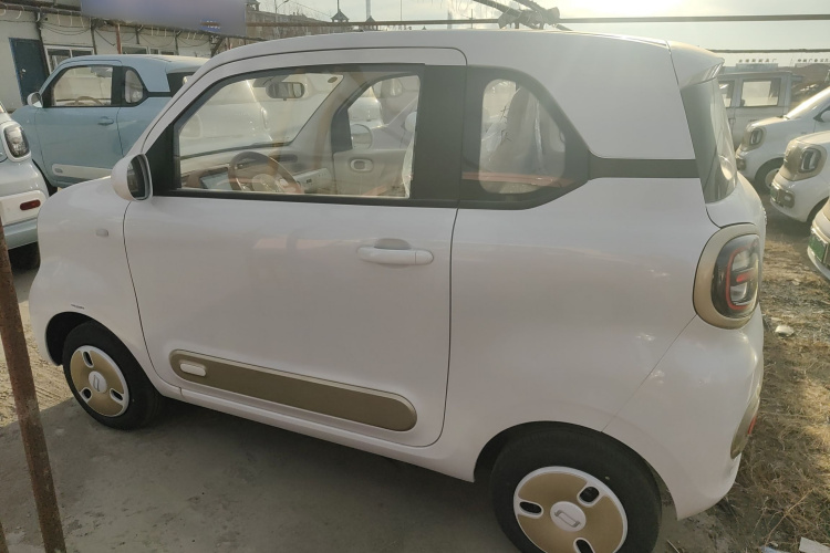 奔腾小马 2026款 222km 萌趣马 Plus车身外观4