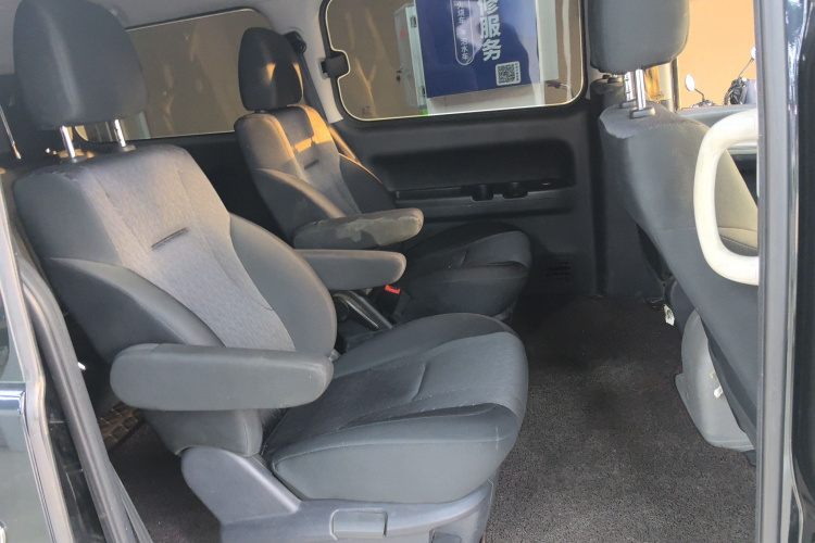 江淮瑞风 瑞风M4 2016款 2.0L 手动豪华型中控内饰7004