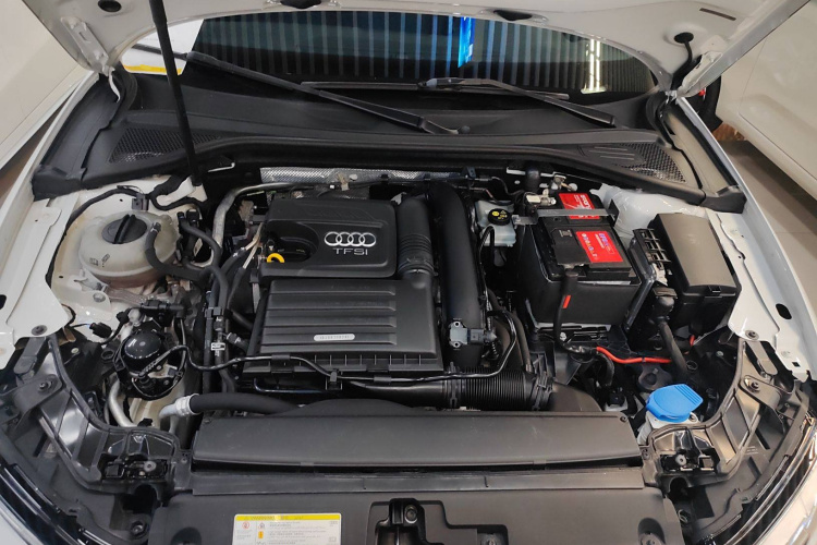 奥迪A3 2020款 Limousine 35 TFSI 进取型 国VI机舱底盘24