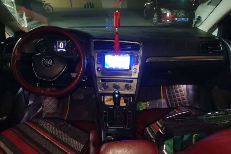 大众 高尔夫 2016款 1.6L 自动舒适型中控内饰12