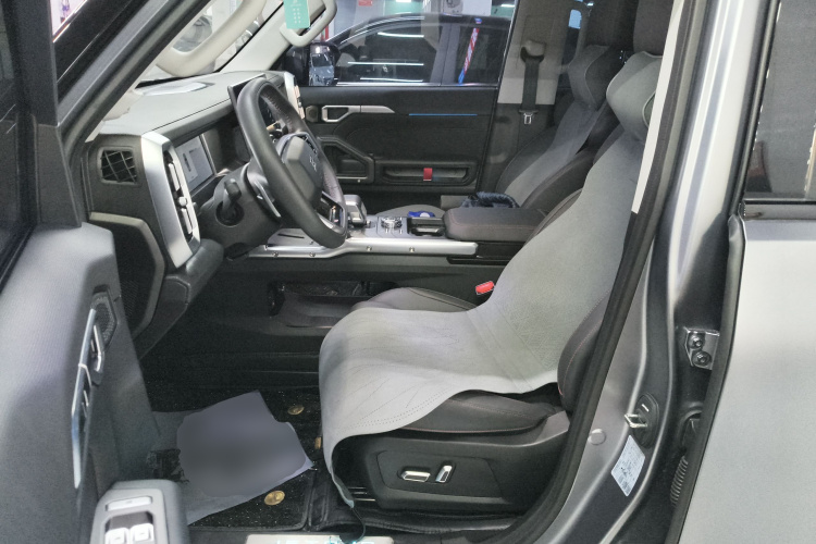 捷途旅行者 2024款 2.0T 四驱穿越PRO娱乐版局部细节19