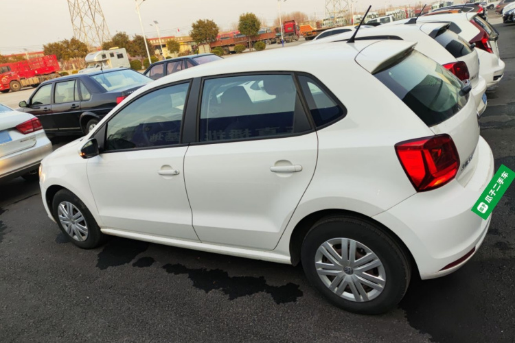 大众 Polo 2014款 1.4L 手动风尚版车身外观4