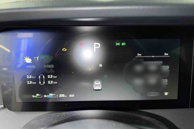 理想汽车 理想ONE 2021款 增程6座版中控内饰7004