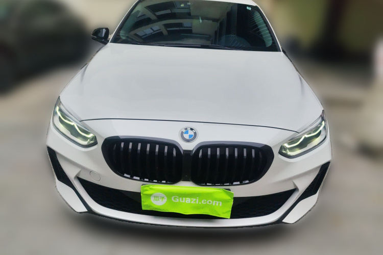 宝马1系 2022款 120i M运动曜夜版车身外观2