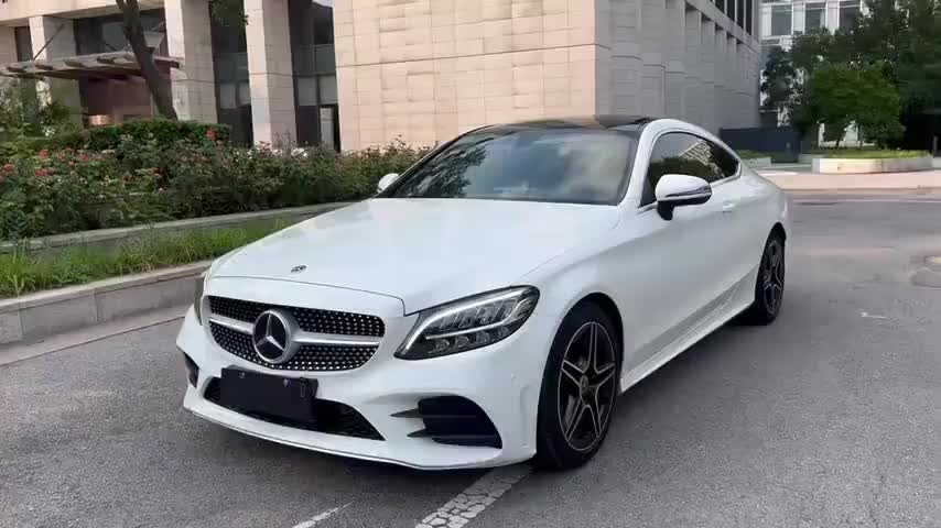 奔驰C级(进口) 2019款 C 260 轿跑车实拍1