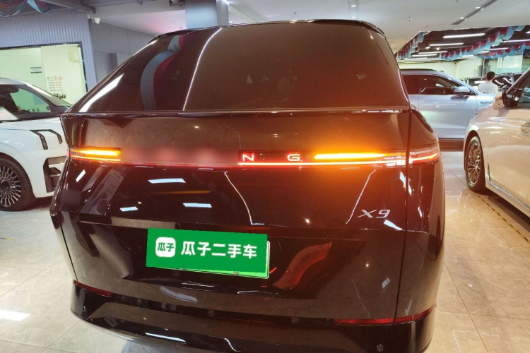 小鹏X9 2025款 650长续航 Max车身外观6