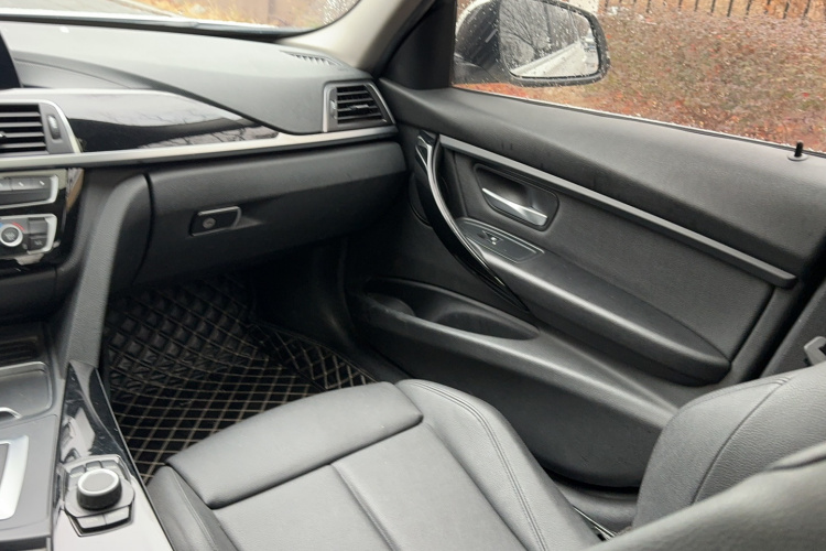 宝马3系 2018款 318Li中控内饰7006