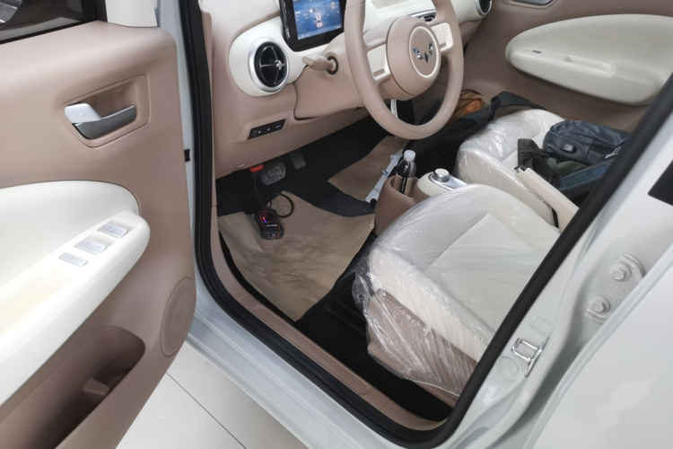 五菱汽车 宏光MINIEV 2025款 四门版 进阶款中控内饰20