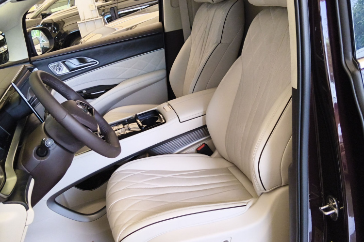 腾势D9 2024款 PIONEER 四座创领版中控内饰19