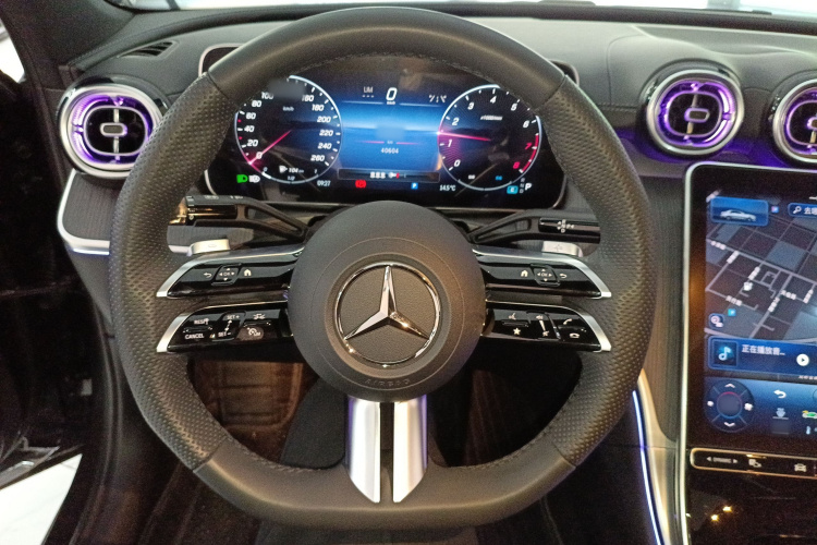 奔驰C级 2023款 改款二 C 260 L 运动版局部细节13