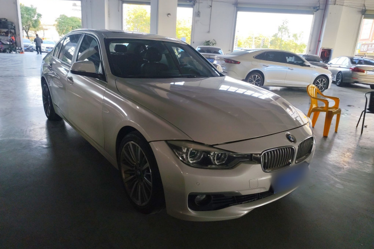 宝马3系 2019款 320Li 时尚型车身外观3