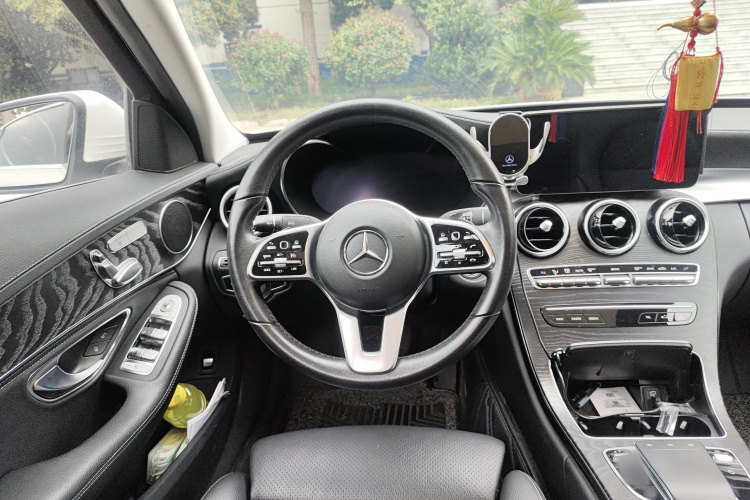 奔驰C级 2019款 改款 C 260 L 运动版中控内饰13