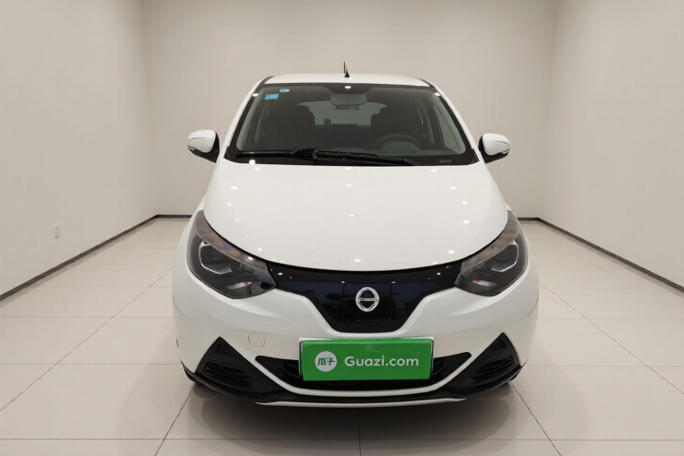 江铃集团新能源 易至EV2 2022款 心动版车身外观2