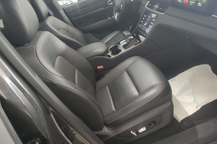 理想汽车 理想ONE 2021款 增程6座版局部细节41