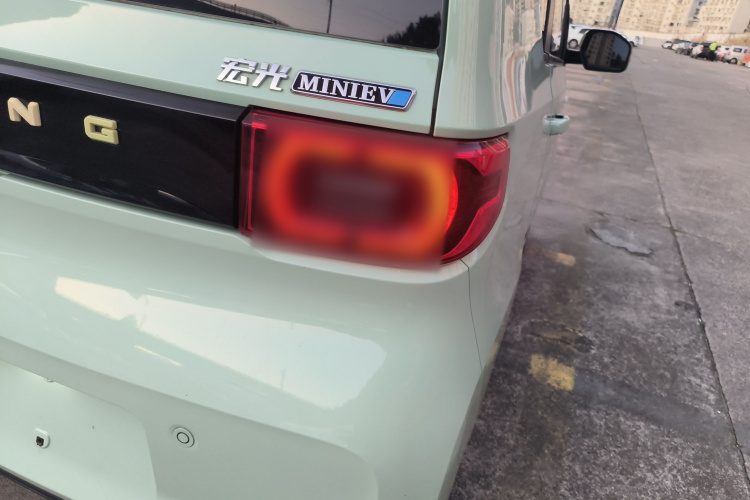 五菱汽车 宏光MINIEV 2022款 马卡龙臻享款 磷酸铁锂车身外观6006