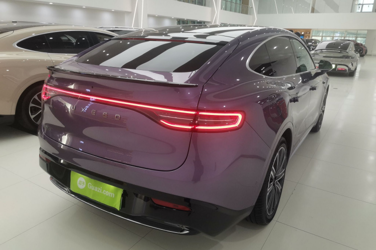 鸿蒙智行 智界R7 2025款 增程 331km Ultra车身外观7