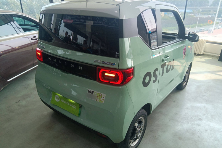 五菱汽车 宏光MINIEV 2022款 马卡龙臻享款 三元锂车身外观7