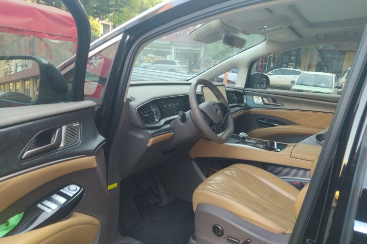 腾势D9 2022款 DM-i 1040 尊贵型中控内饰20