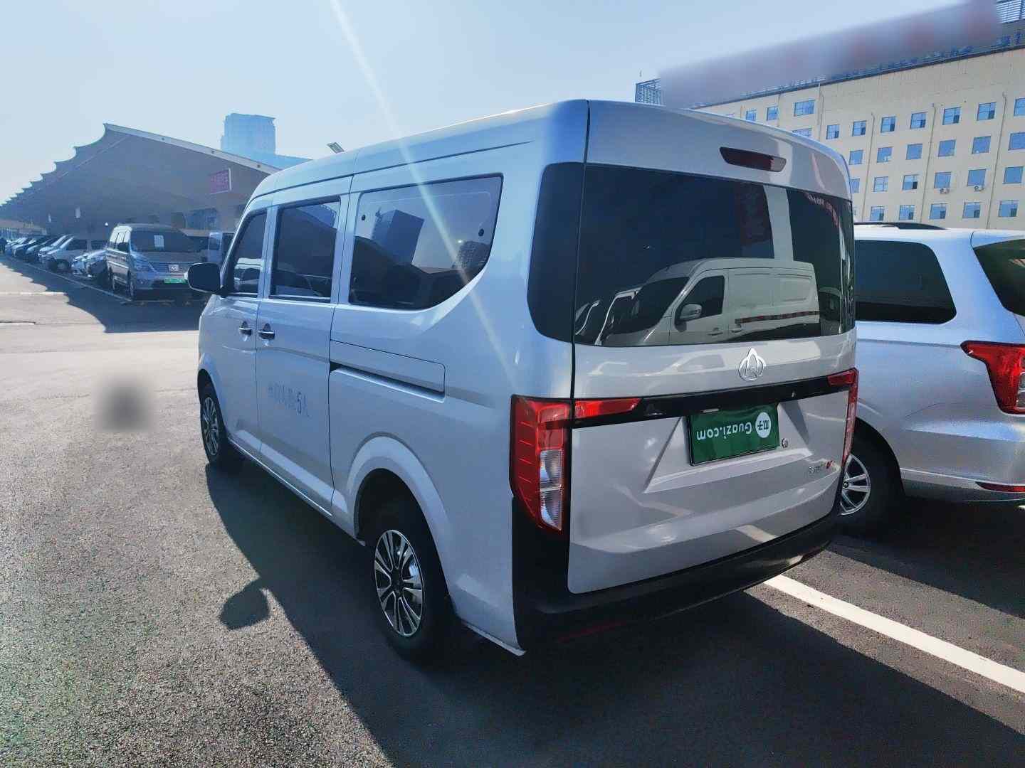 长安跨越 跨越星V3 2023款 1.5L汽油畅享型5座客车(3)