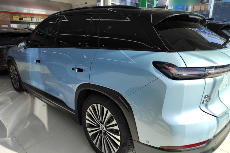 蔚来ES7 2022款 75kWh车身外观4