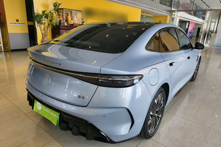 比亚迪 海豹 2023款 冠军版 550km 精英型车身外观7