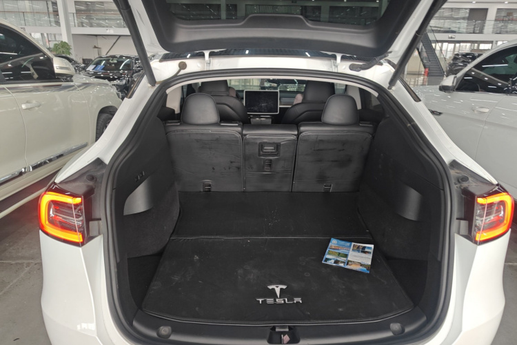 特斯拉 Model Y 2022款 改款 后轮驱动版机舱底盘23