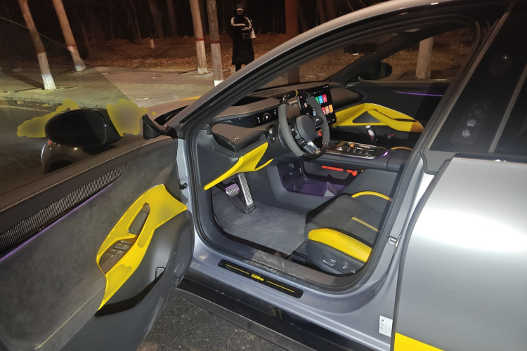 小米汽车 小米SU7 Ultra 2025款 Ultra中控内饰20