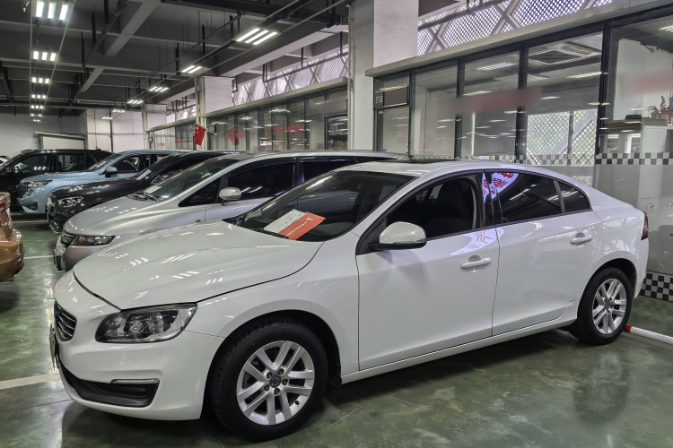 沃尔沃S60 2016款 S60L T3 智行版车身外观6002