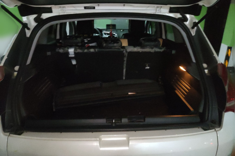 标致3008 2015款 1.6THP 自动经典版局部细节23