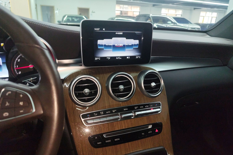 奔驰GLC轿跑 2019款 改款 GLC 260 4MATIC 轿跑SUV局部细节16