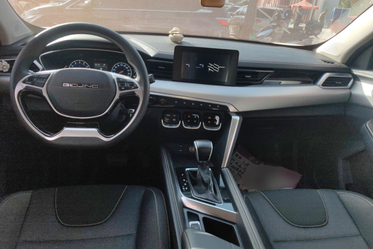 北京汽车 北京X3 2021款 1.5T CVT荣耀版中控内饰12