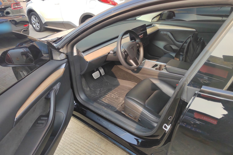 特斯拉 Model 3 2022款 Performance高性能全轮驱动版中控内饰20