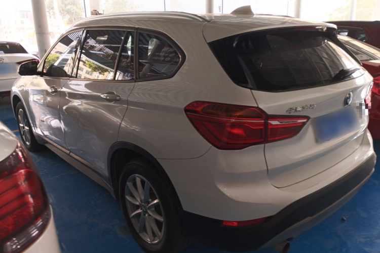 宝马X1 2016款 sDrive18Li 时尚型车身外观6003