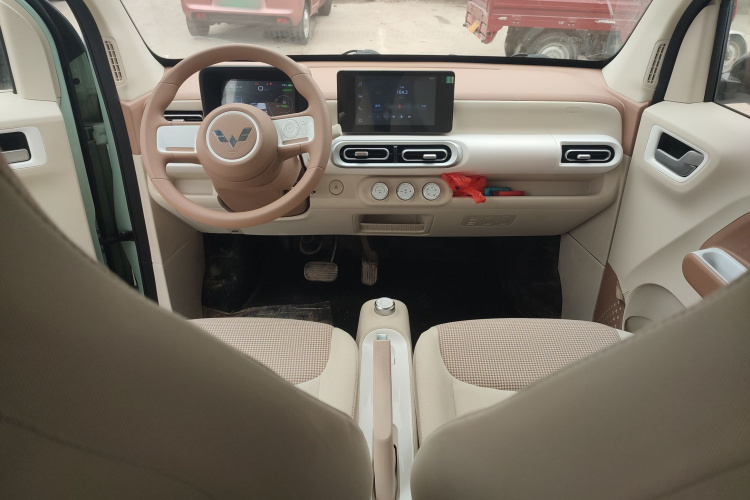 五菱汽车 宏光MINIEV 2024款 第三代 215km 进阶版中控内饰12