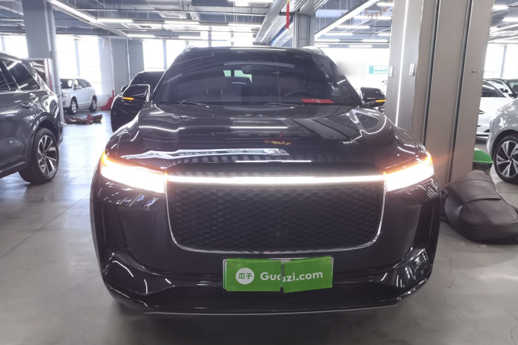 理想汽车 理想ONE 2020款 增程6座版车身外观2