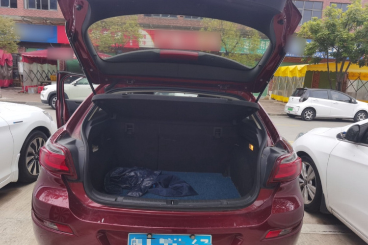 观致3 2016款 两厢 1.6L 自动致悦型机舱底盘23