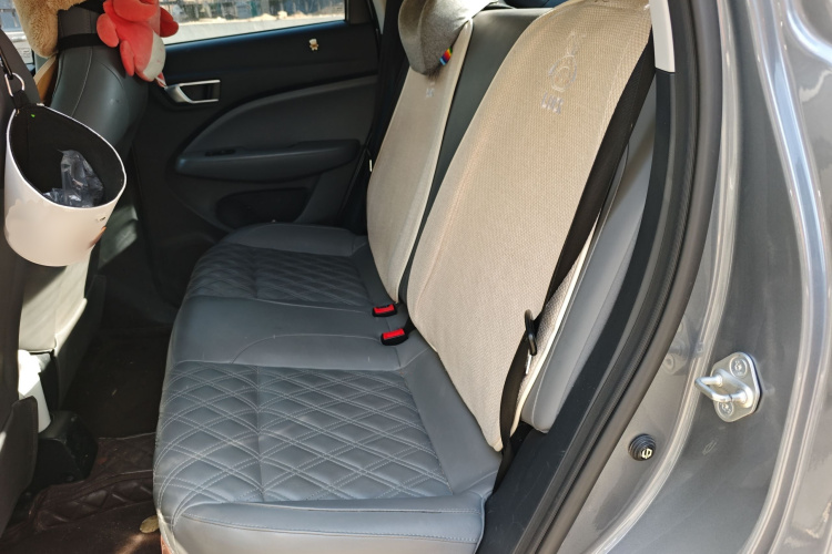 零跑汽车 零跑T03 2021款 400舒享版中控内饰7004