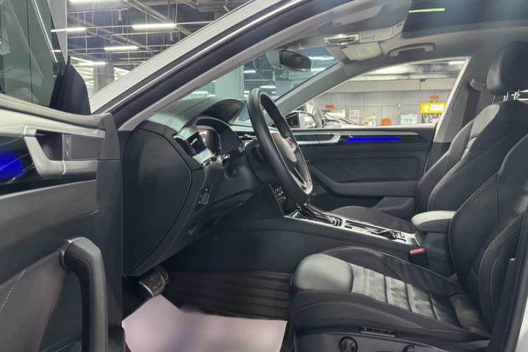 一汽-大众CC 2024款 猎装车 380TSI 猎心版中控内饰7003