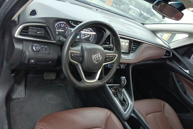 别克GL6 2018款 18T 5座豪华型中控内饰12