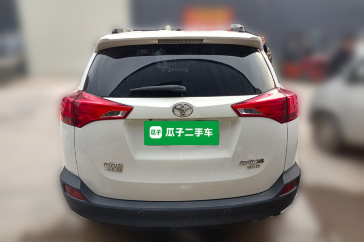 丰田 RAV4荣放 2013款 2.0L CVT四驱新锐版车身外观6