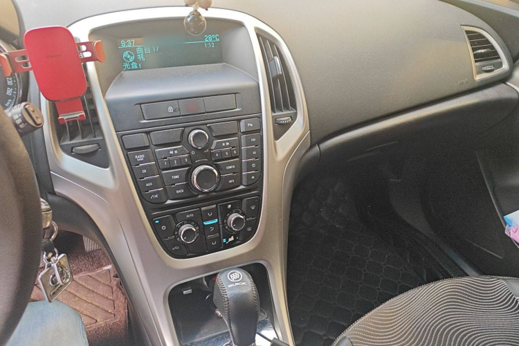 别克 英朗 2013款 XT 1.6L 自动时尚版局部细节16