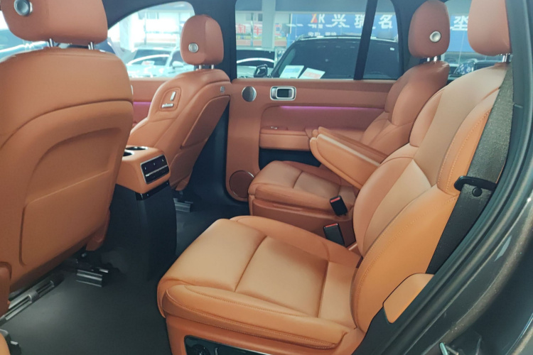 理想汽车 理想L9 2022款 Max中控内饰7004