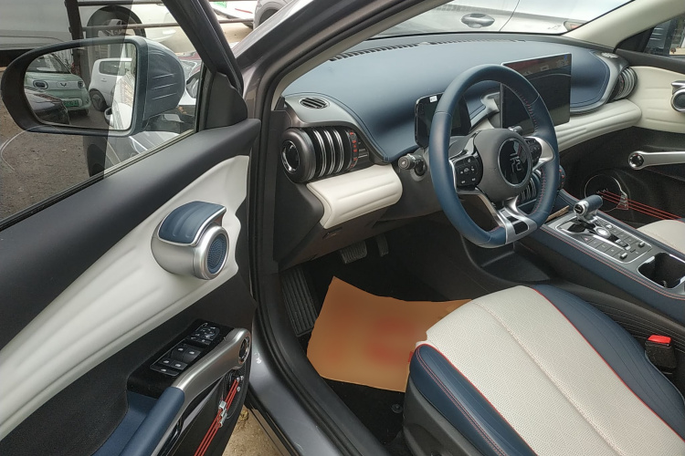 比亚迪 元PLUS 2022款 510KM 尊荣型中控内饰20